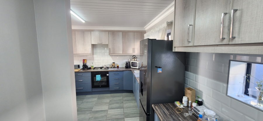 3 Bedroom Property for Sale in Dana Bay Western Cape